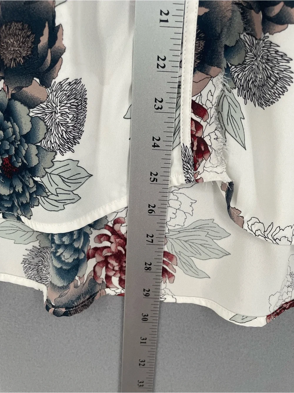 Daniel Rainn White Floral Split V‑Neck Short‑Sleeve Blouse Size XL